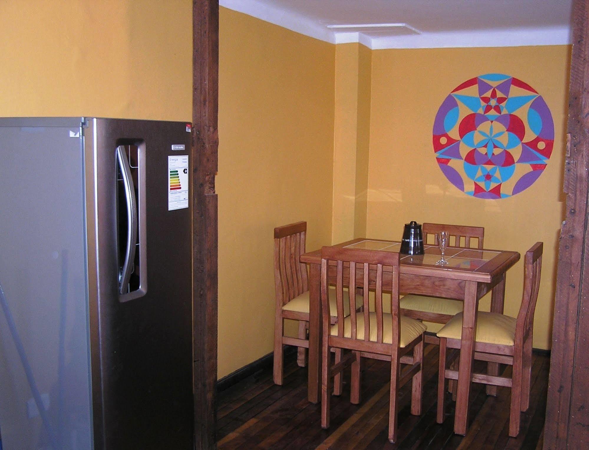 Hostal Casa Verde Limon บัลปาราอีโซ ภายนอก รูปภาพ