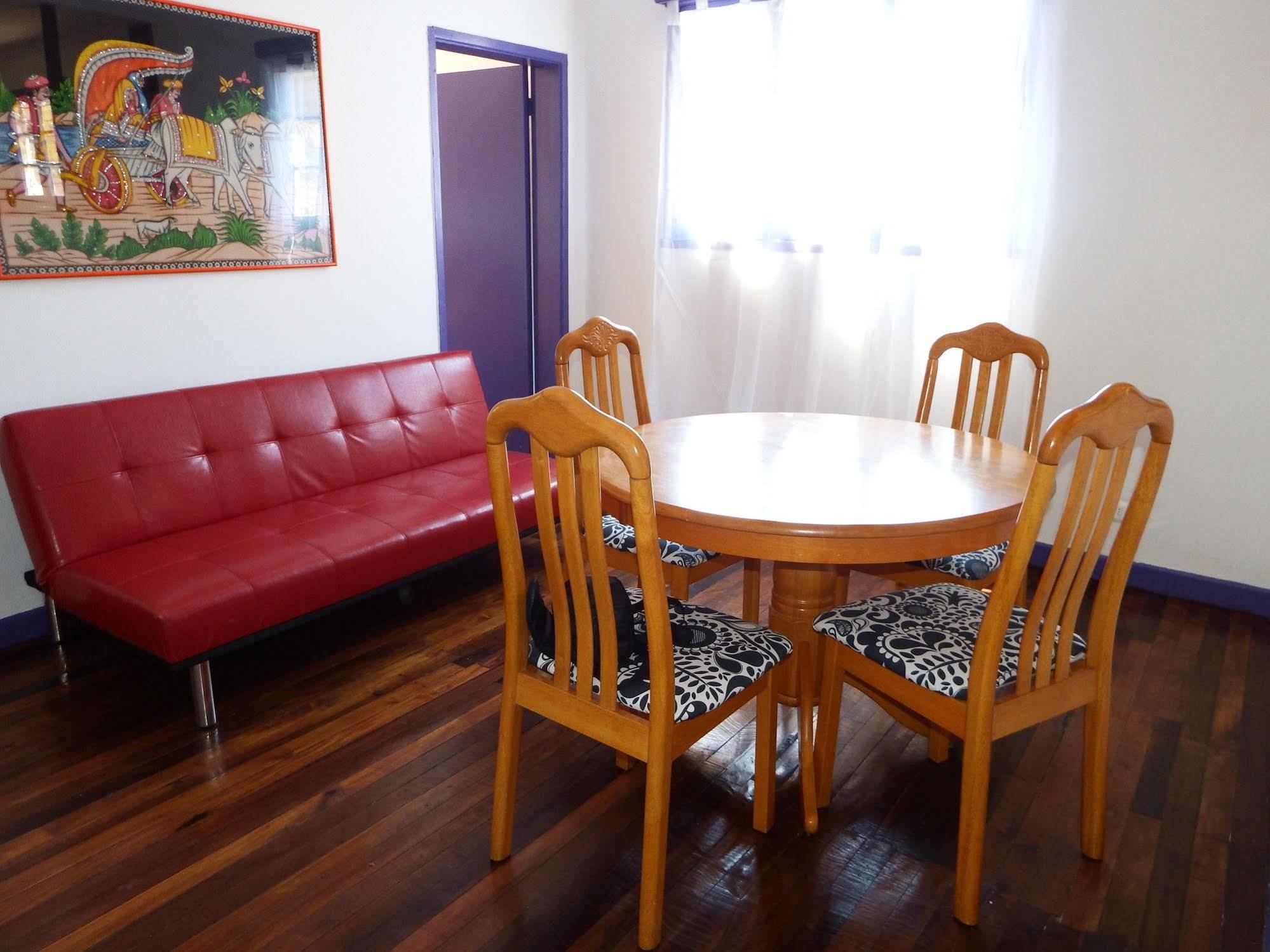 Hostal Casa Verde Limon บัลปาราอีโซ ภายนอก รูปภาพ