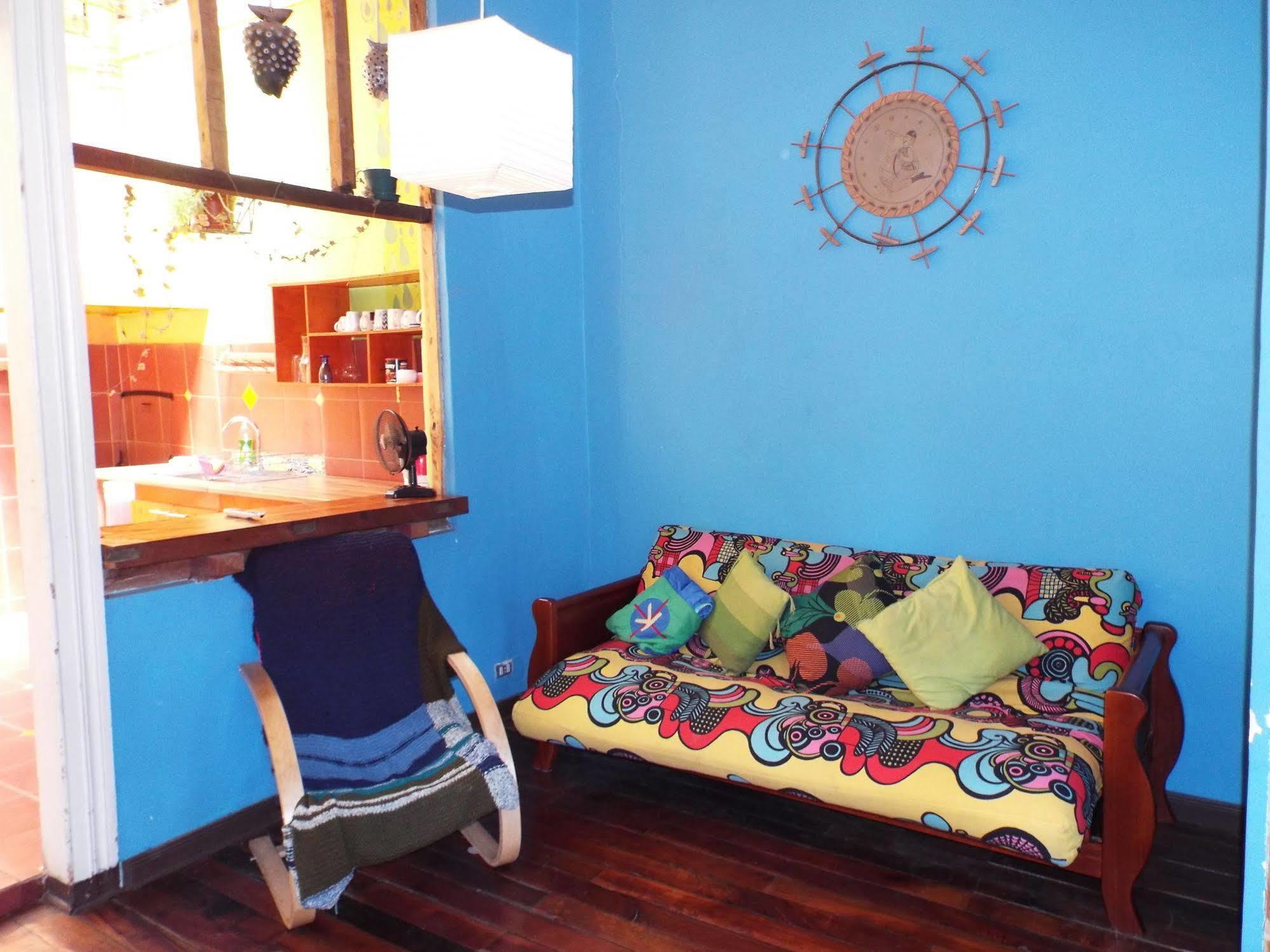 Hostal Casa Verde Limon บัลปาราอีโซ ภายนอก รูปภาพ
