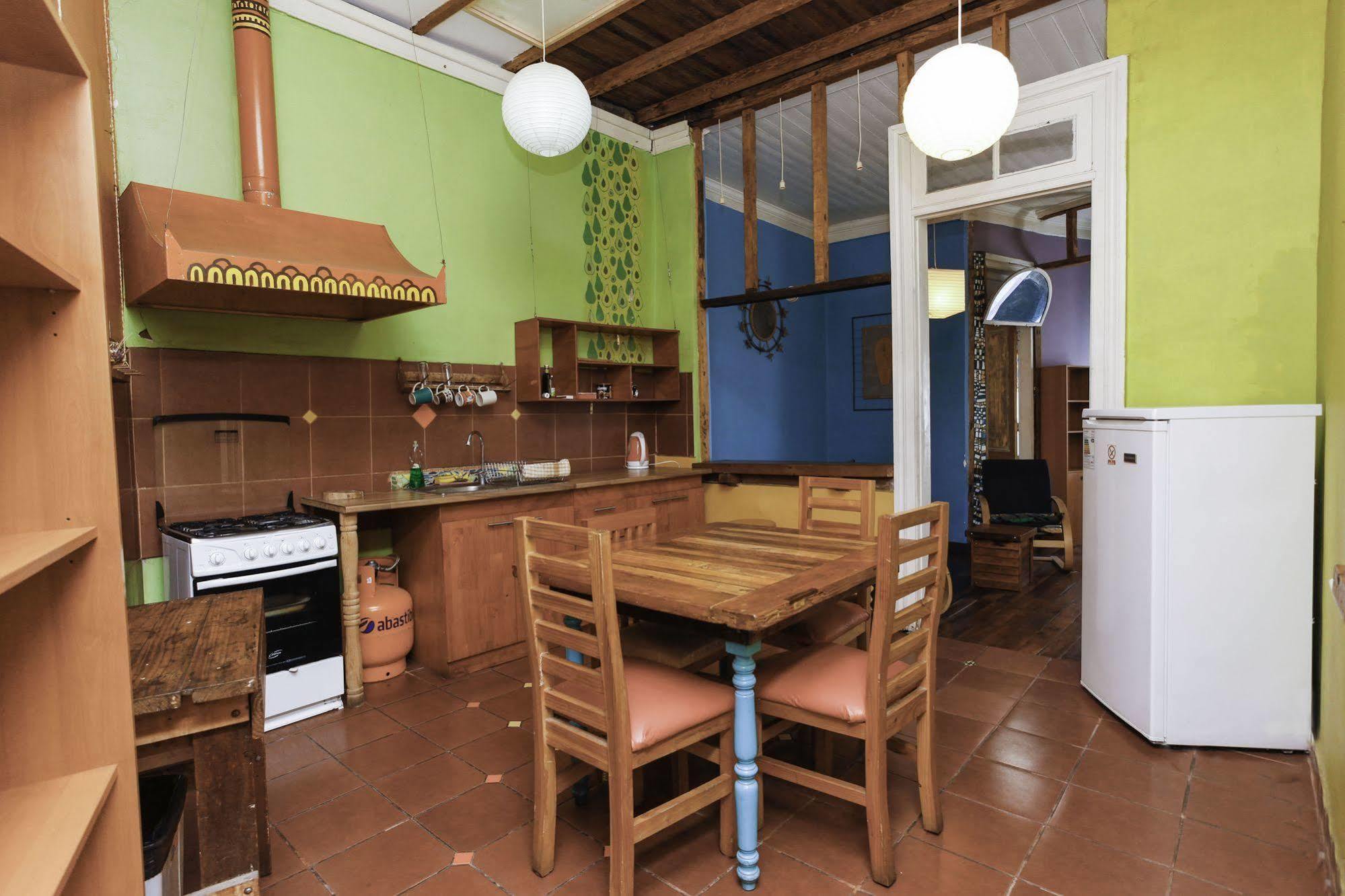 Hostal Casa Verde Limon บัลปาราอีโซ ภายนอก รูปภาพ