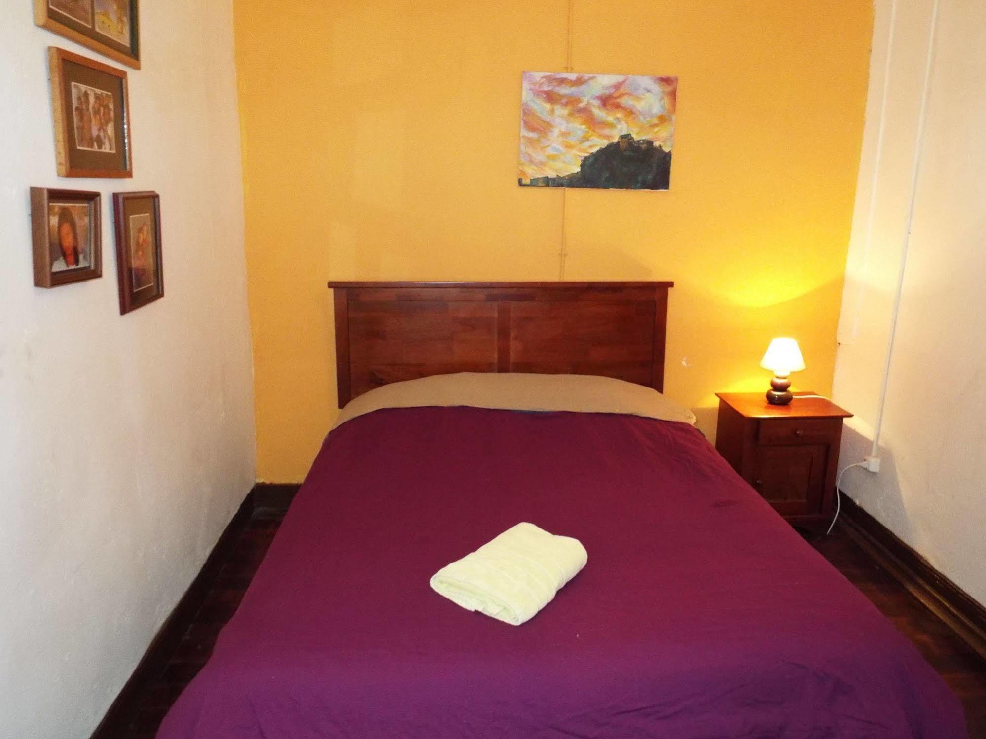Hostal Casa Verde Limon บัลปาราอีโซ ภายนอก รูปภาพ