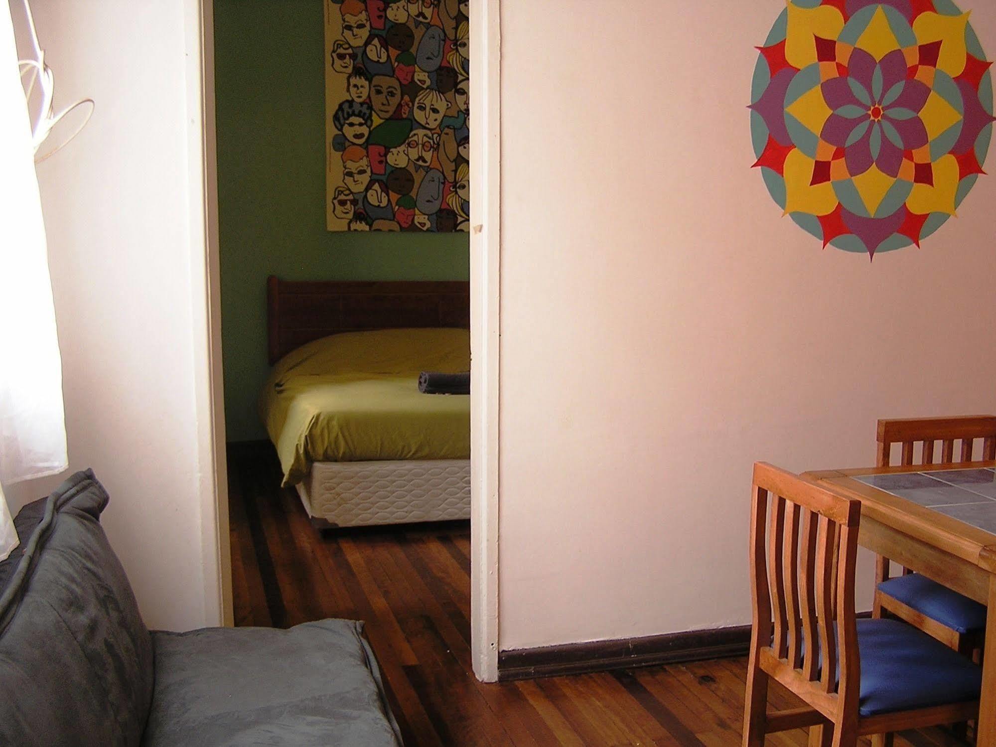 Hostal Casa Verde Limon บัลปาราอีโซ ภายนอก รูปภาพ