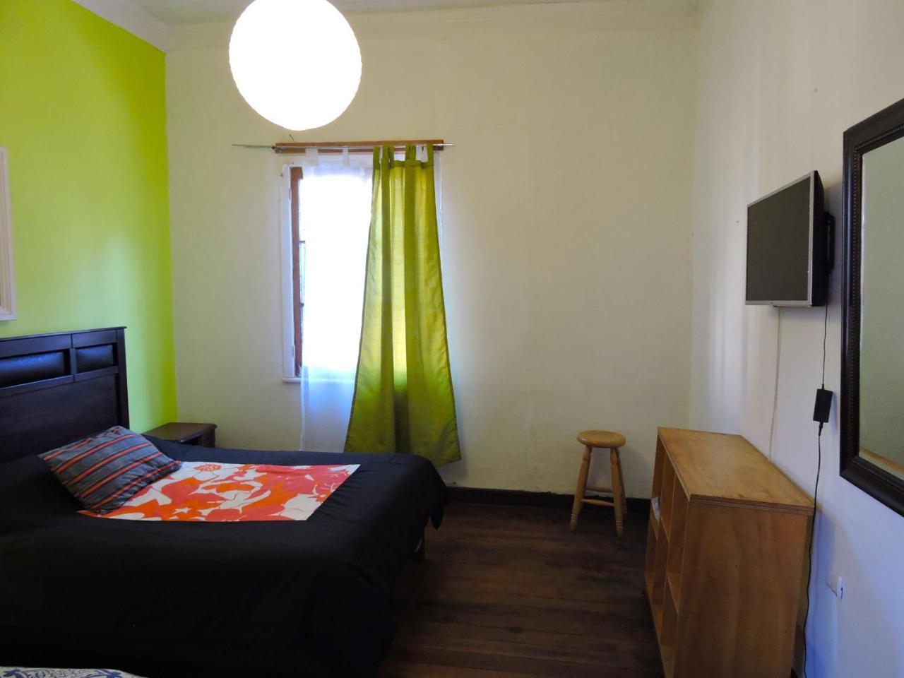 Hostal Casa Verde Limon บัลปาราอีโซ ภายนอก รูปภาพ