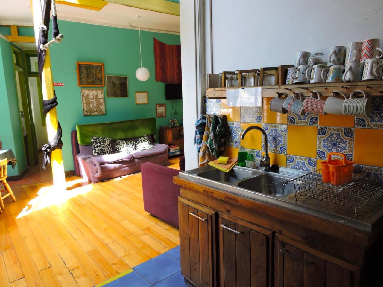 Hostal Casa Verde Limon บัลปาราอีโซ ภายนอก รูปภาพ